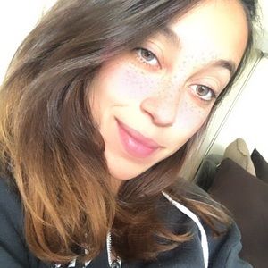 Meet your Posher, Lais